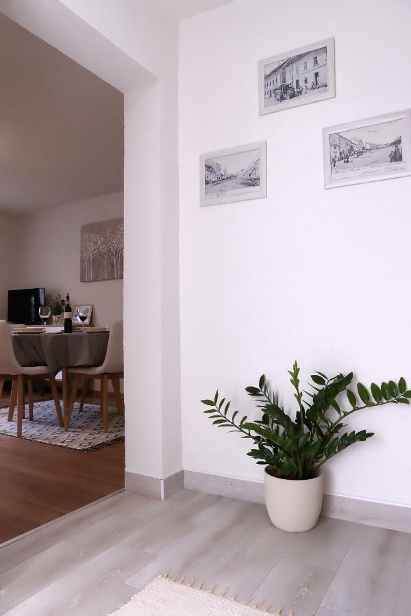 Apartman Sofia Otocac Exterior photo